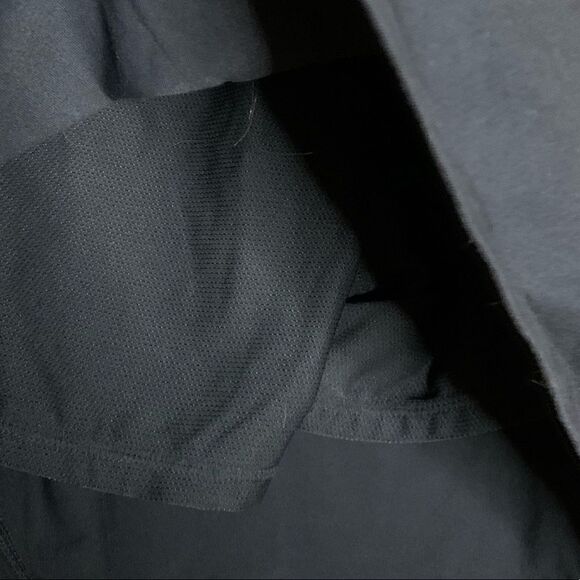 Athleta black skort with dual pockets. Size small - Picture 6 of 8